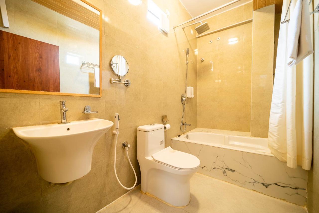 העיר בנגלור Seasons Suites מראה חיצוני תמונה